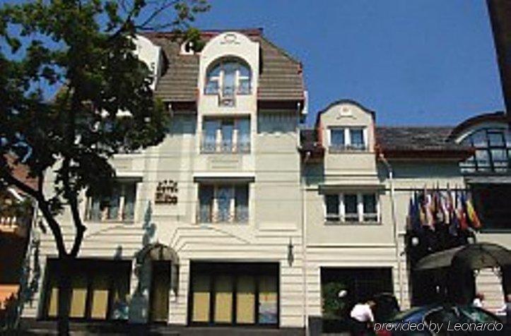 Elite Hotel Орадеа Екстериор снимка