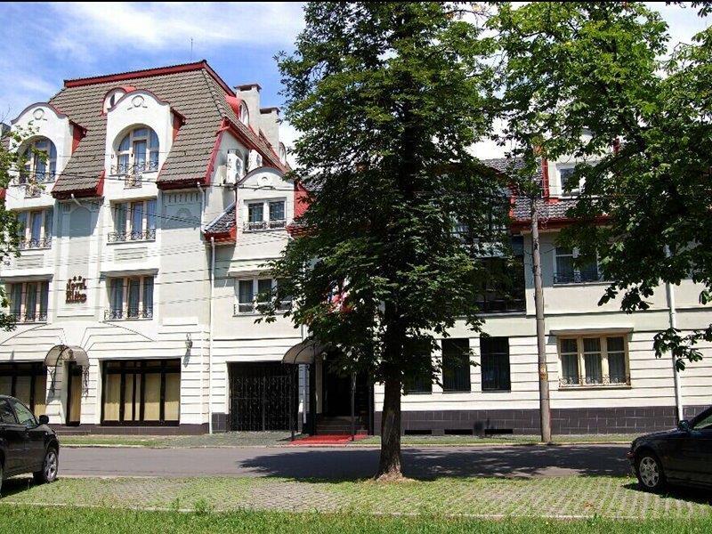 Elite Hotel Орадеа Екстериор снимка